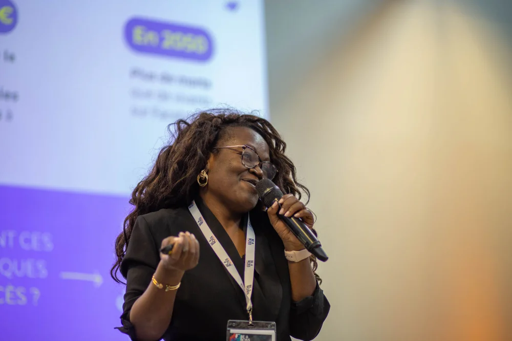 %2525C2%2525A9%252540smilzz_france_Vanessa_Be-A-Boss-Auvergne-Rhone-Alpes_197.jpg